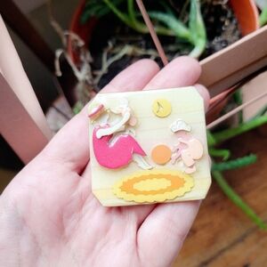 Vintage Handmade Beach Scene Baby Boucher Lapel Brooch Pin